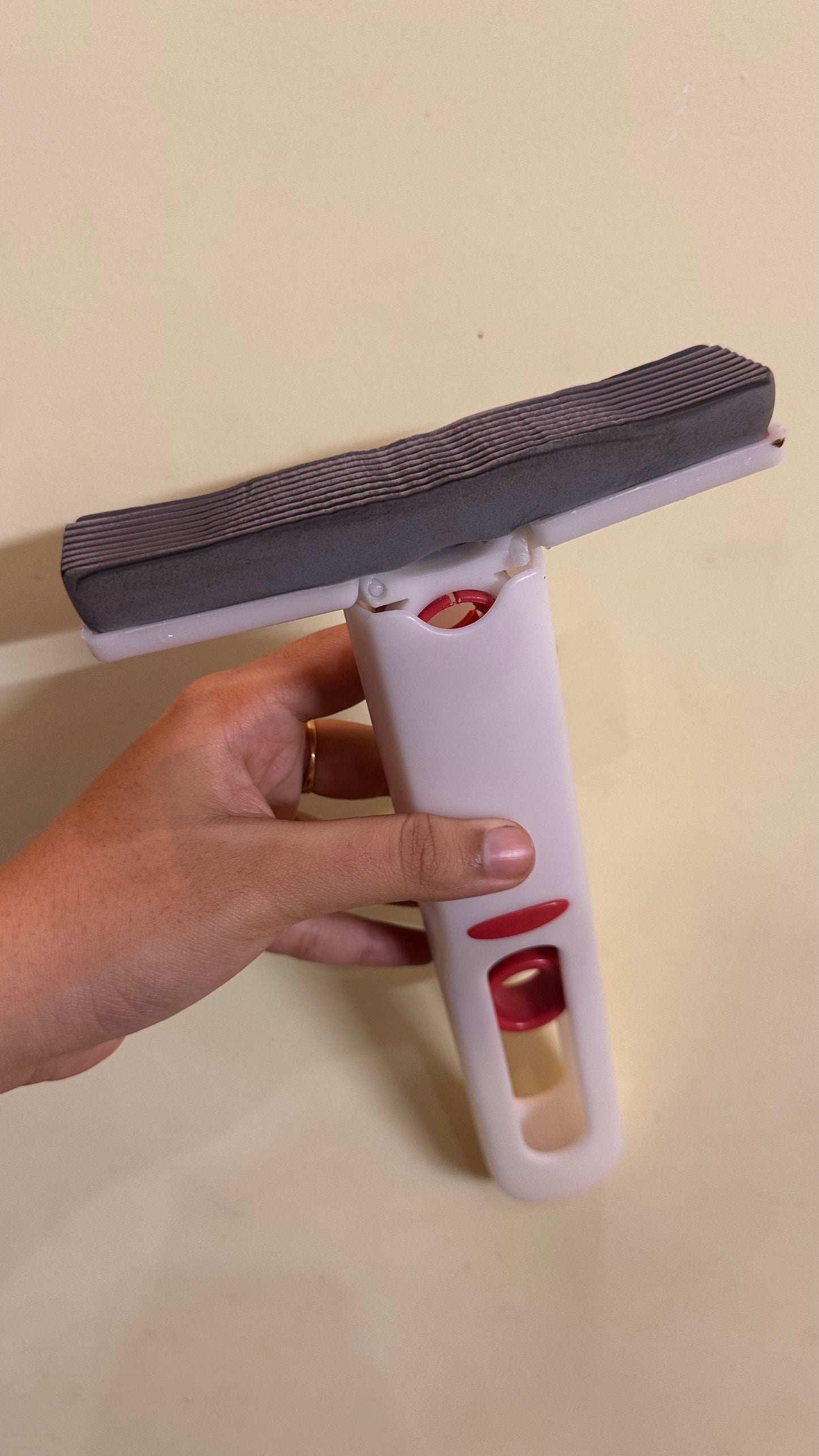 The perfect Mini Mop (Buy 1 Get 1 Free)